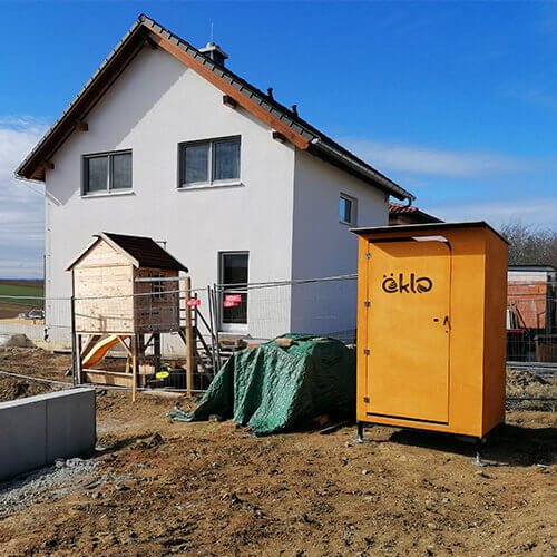 Toilette von öKlo auf einer privaten Baustelle